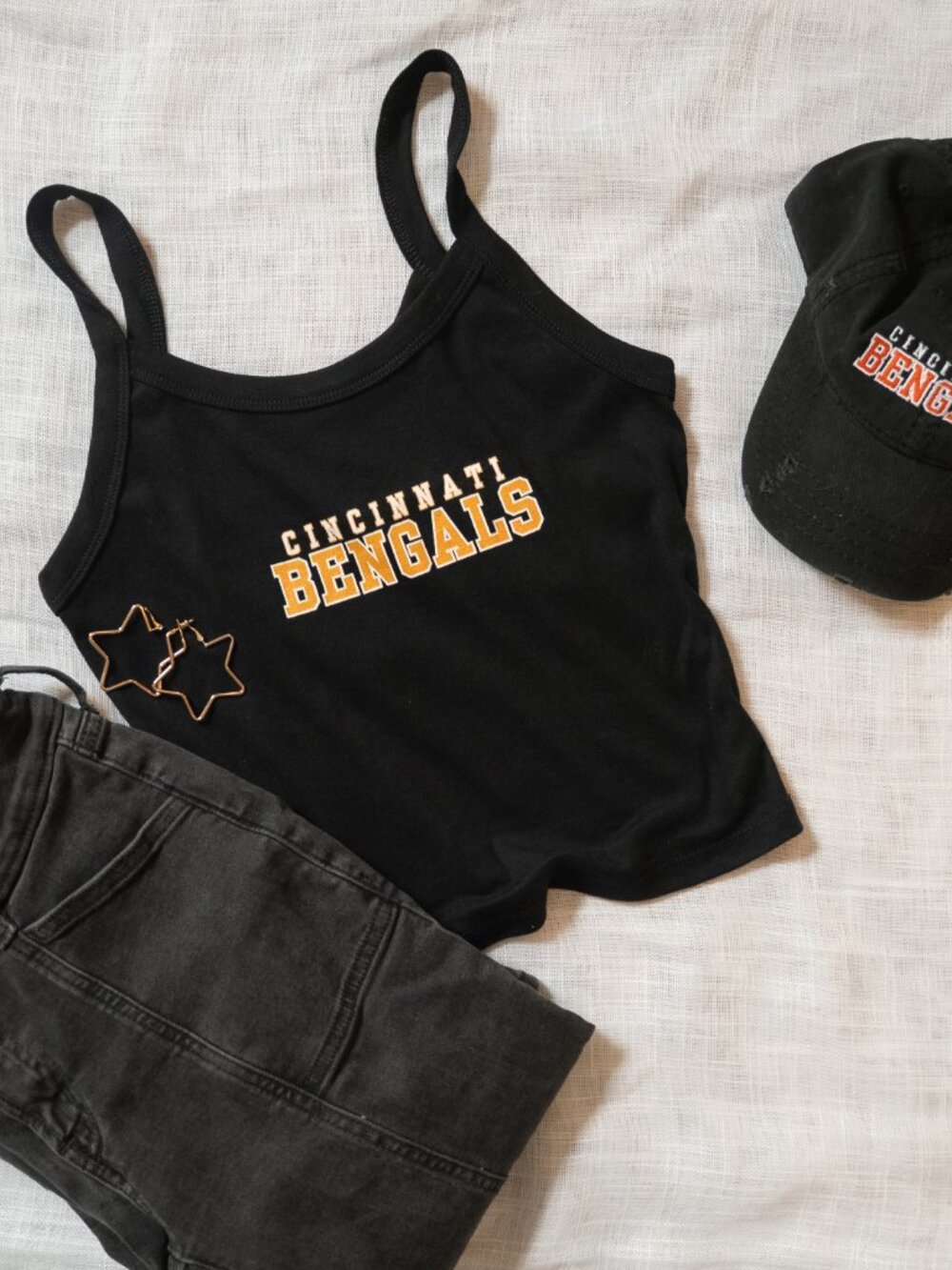 Cincinnati Football Women’s
Crop Tank Top - Picture 6 of 7